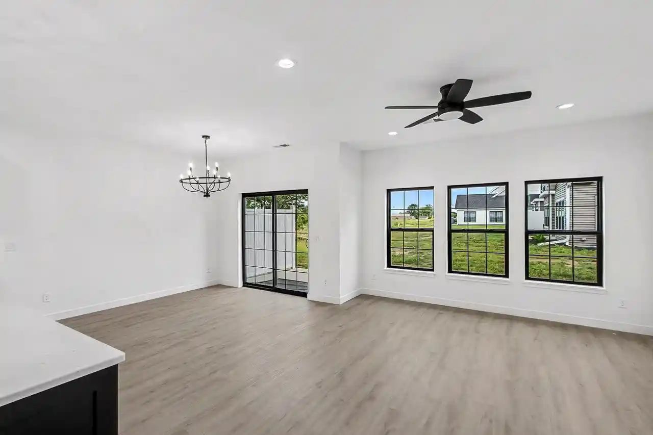 Listing Photo 4 - Condo for sale in building located at 320 Maple St, Pardeeville, WI 53954