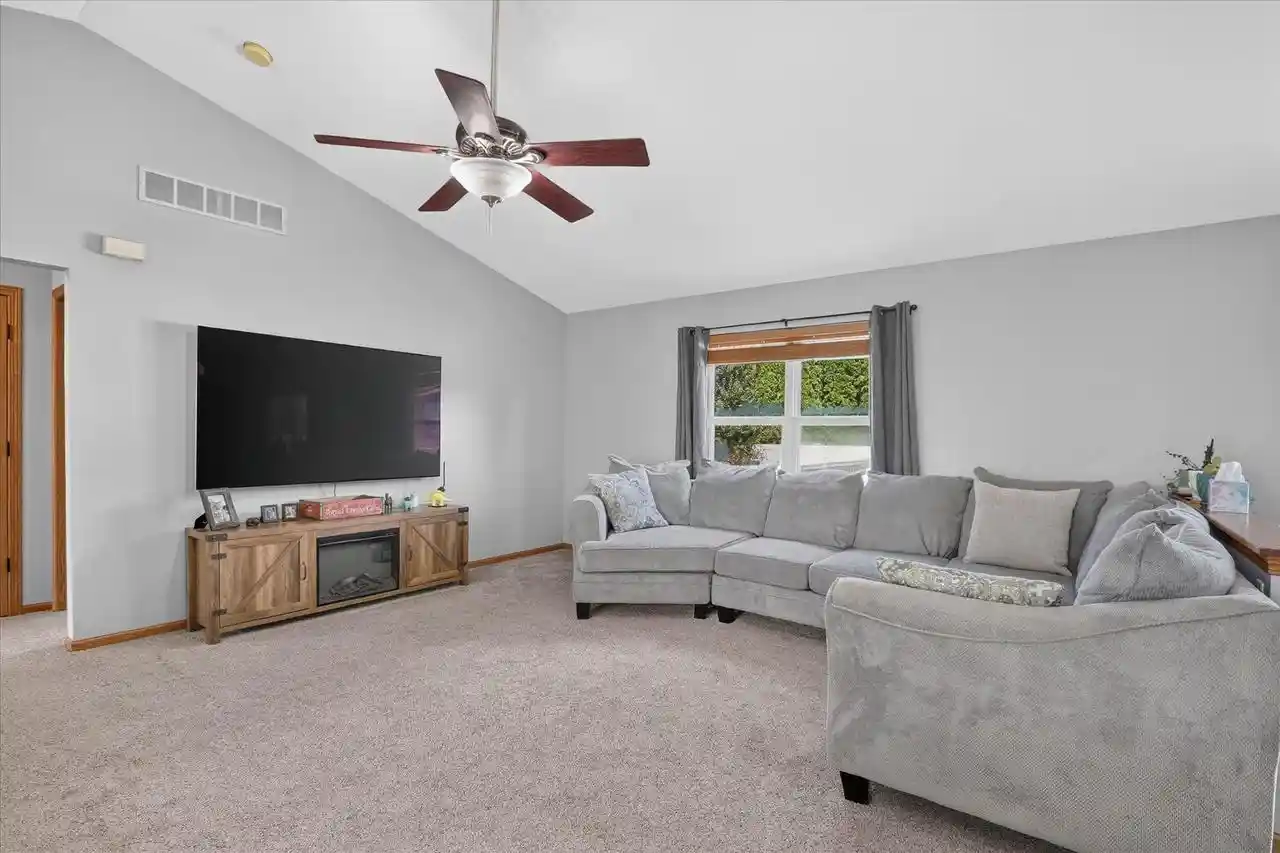Photo 2 of Sale Pending at 4405 Saratoga Dr, Janesville, WI 53546 | MLS# 2032329 | Listing updated on 2026-09-14