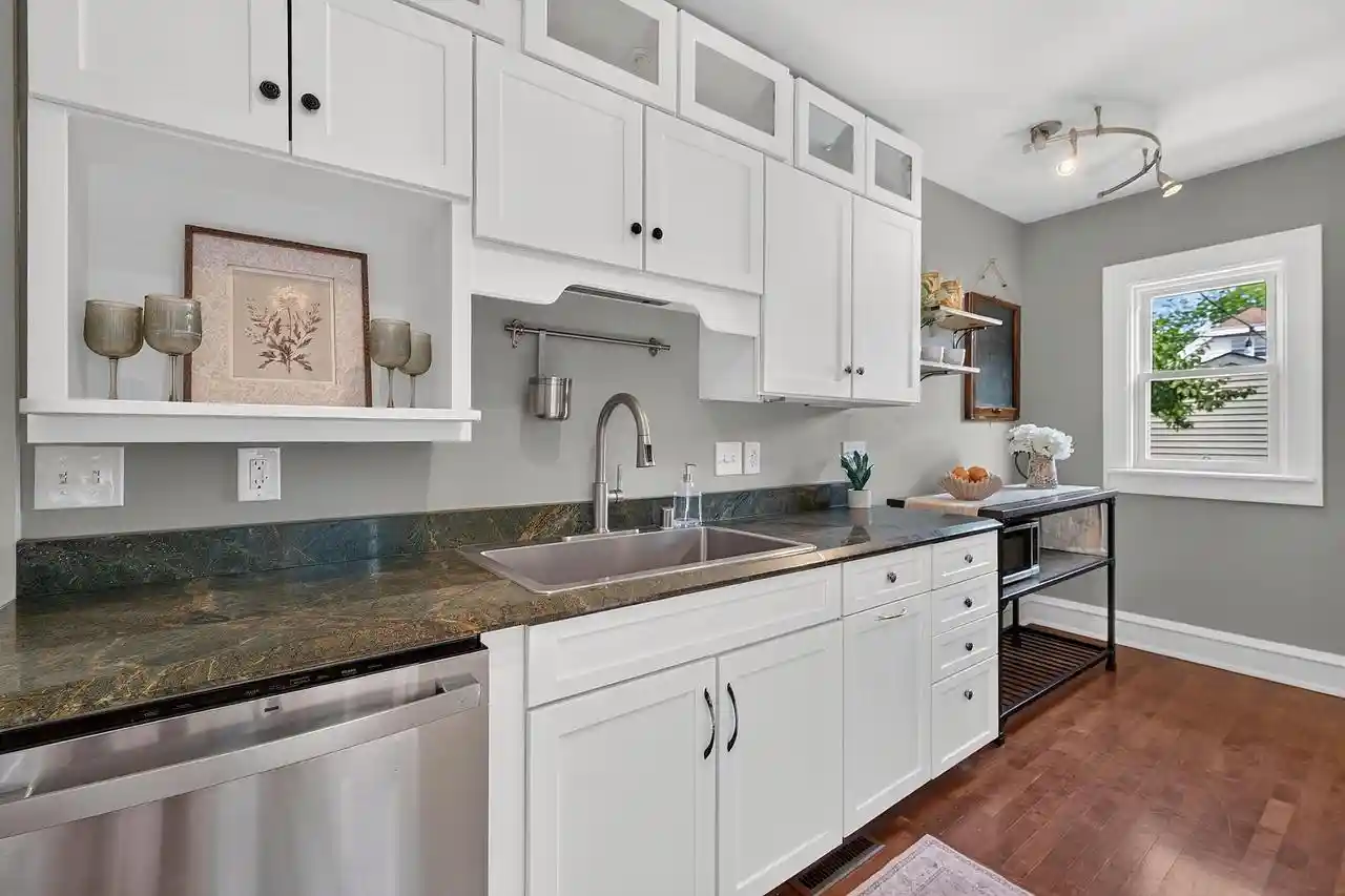 Photo 3 of Sale Pending at 3318 N Weil St, Milwaukee, WI 53212 | MLS# 1979878 | Listing updated on 2026-09-13