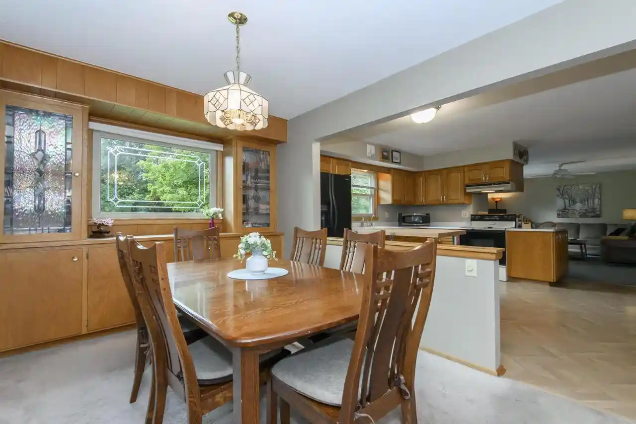 Photo 4 of Single family home for sale at 4695 Wessex Dr, Brookfield, WI 53045 | MLS# 1979901 | Listing updated on 2026-09-17