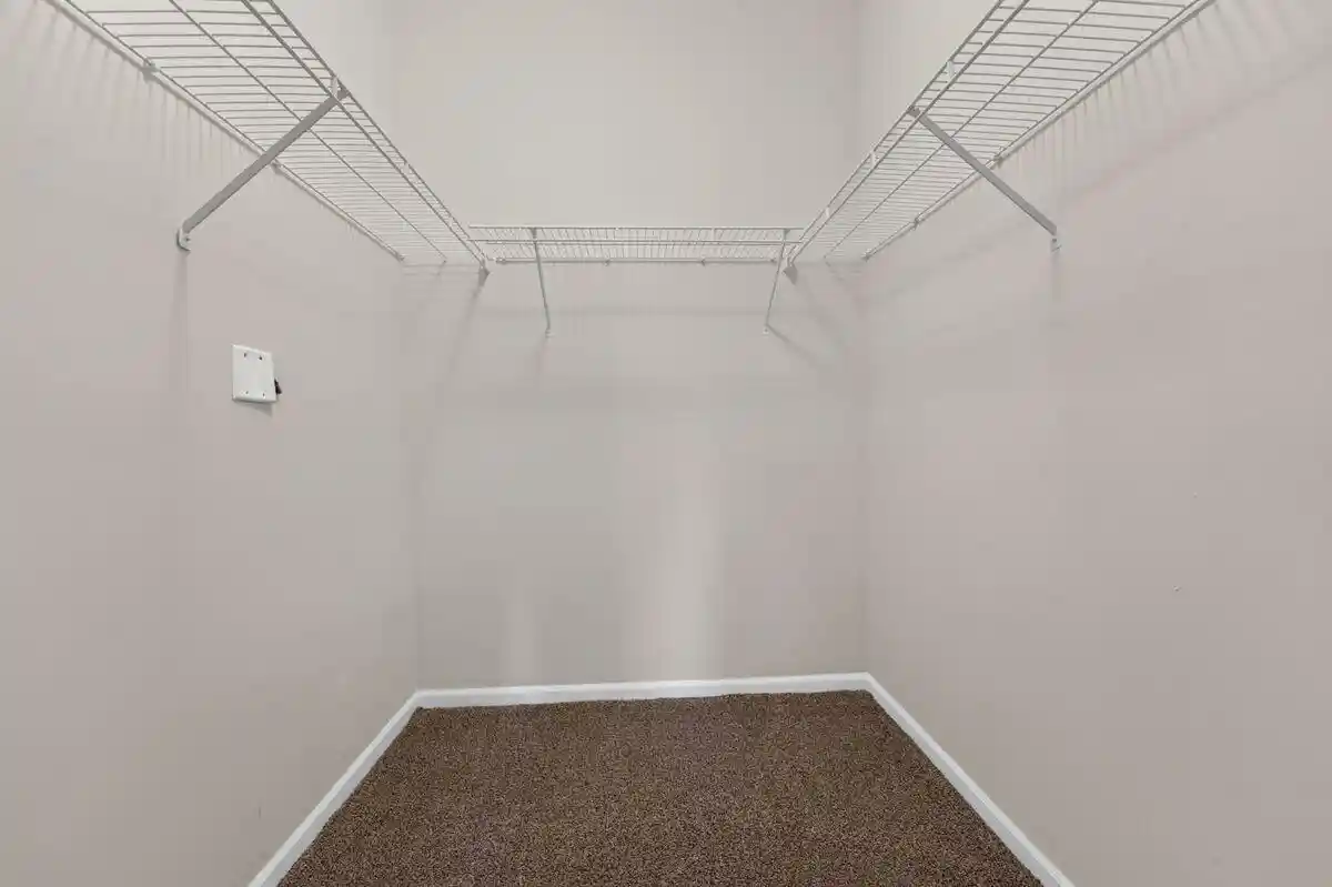 Listing Photo 4 - Condo for sale in building located at 9056 W Elm Ct, Franklin, WI 53132 - Unit #C