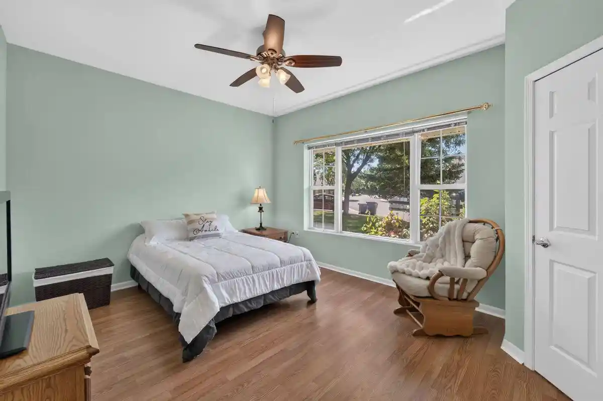 Listing Photo 5 - Condo for sale in building located at 9056 W Elm Ct, Franklin, WI 53132 - Unit #C