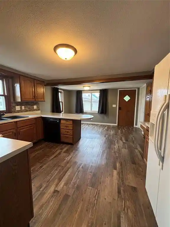 Photo 4 of Single family home for sale at 902 Queen St, Bloomer, WI 54724 | MLS# 1604819 | Listing updated on 2026-09-10