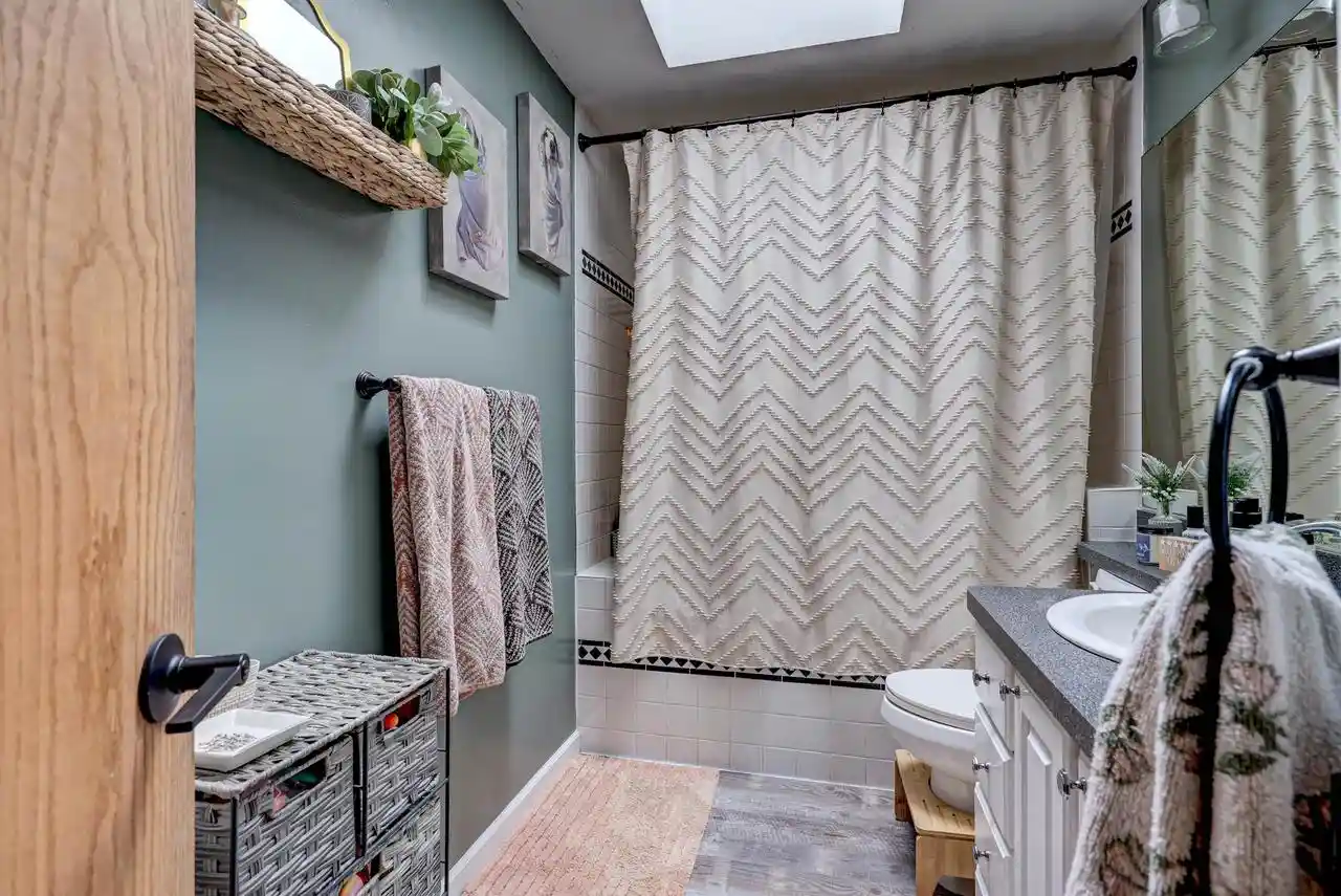 Photo 3 of Single family home for sale at 1602 W Paynes Point Rd, Neenah, WI 54956 | MLS# 50332403 | Listing updated on 2026-09-14