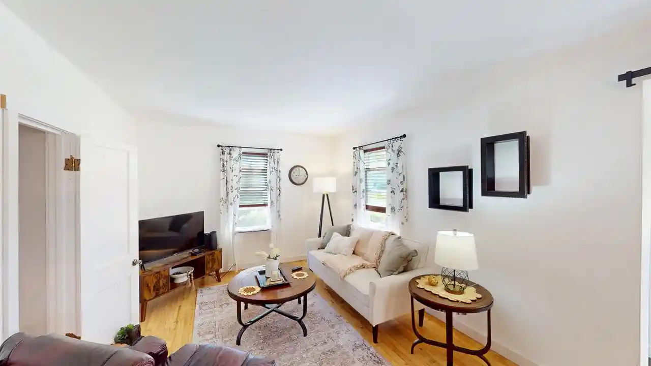 Photo 3 of Single family home for sale at 207 E Edison St, Marshfield, WI 54449 | MLS# 22604462 | Listing updated on 2026-09-10
