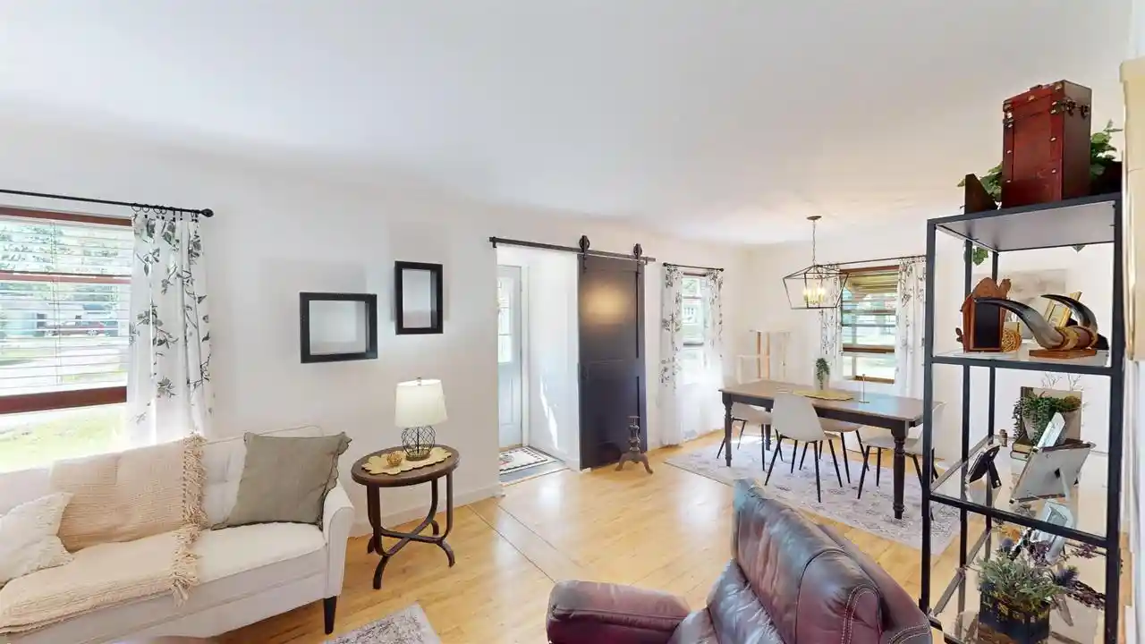 Photo 3 of Single family home for sale at 207 E Edison St, Marshfield, WI 54449 | MLS# 22604462 | Listing updated on 2026-09-10