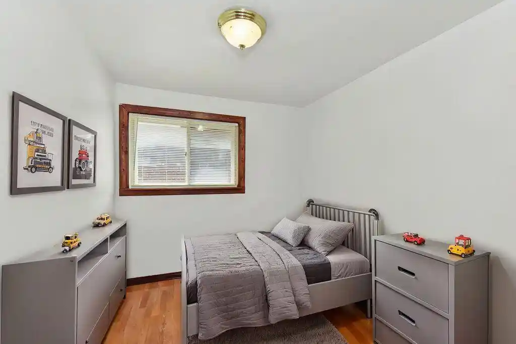 Photo 2 of Single family home for sale at 4805 W Custer Ave, Milwaukee, WI 53218 | MLS# 1979936 | Listing updated on 2026-10-08