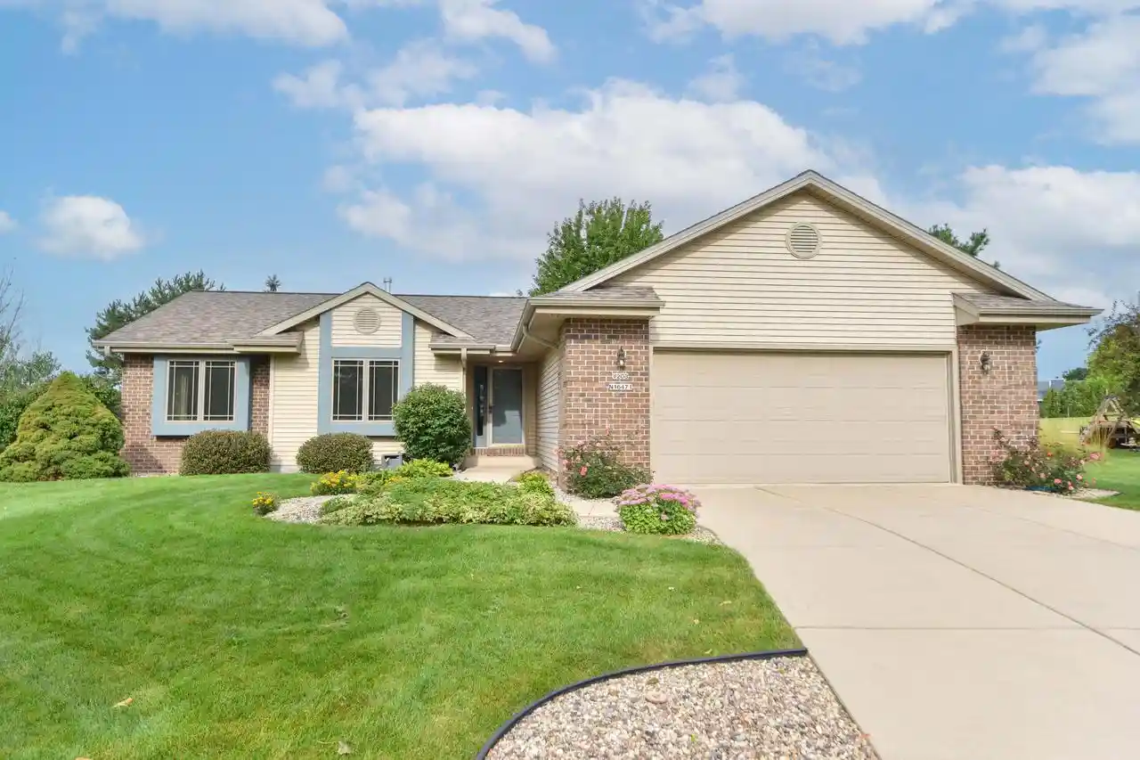Photo 1 of Single family home for sale at W208n16471 St Andrews Ct, Jackson, WI 53037 | MLS# 1979943 | Listing updated on 2026-09-15