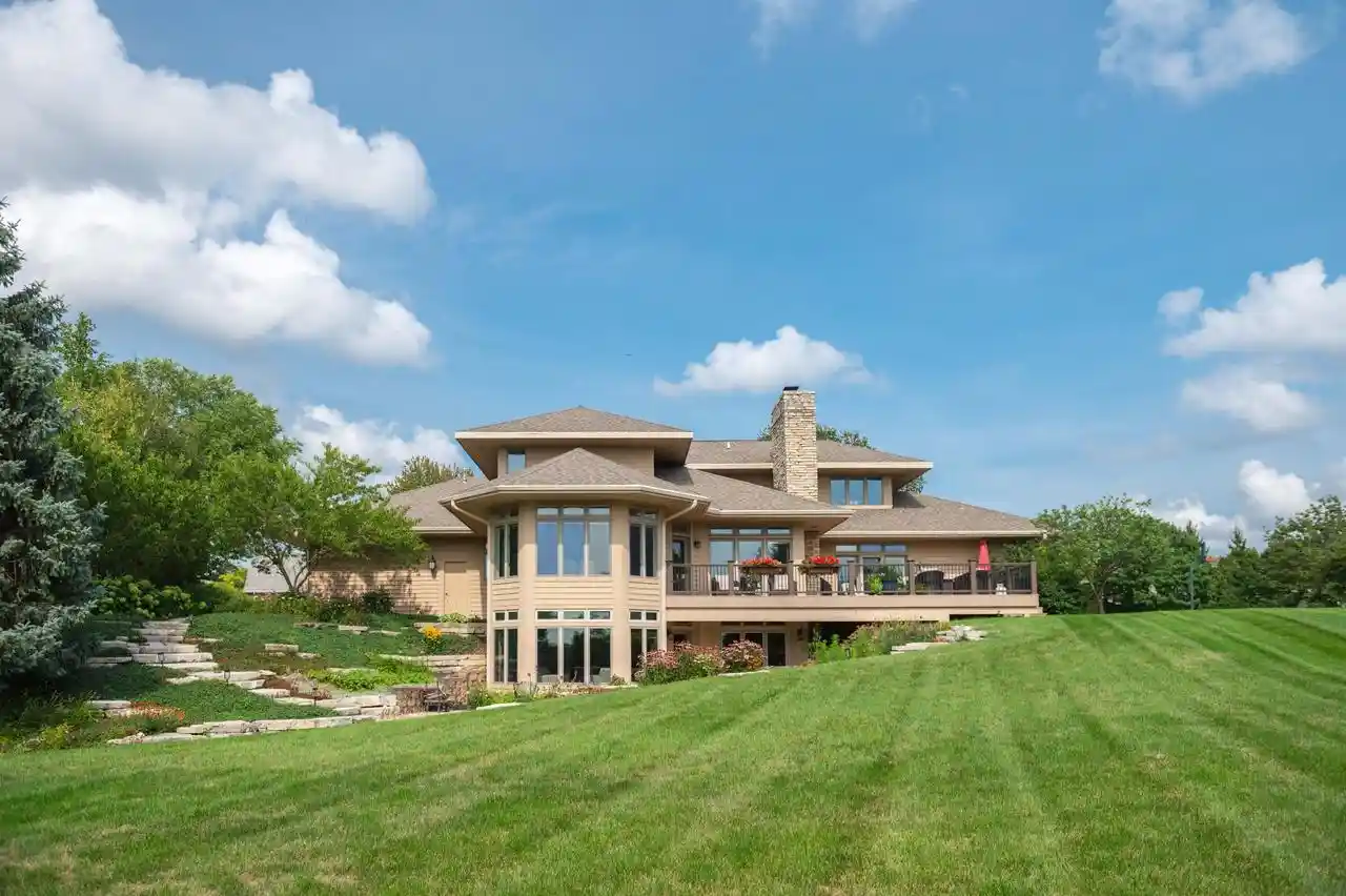Photo 1 of Mansion for sale at 1801 E Bristlecone Dr, Hartland, WI 53029 | MLS# 1979962 | Listing updated on 2026-09-11