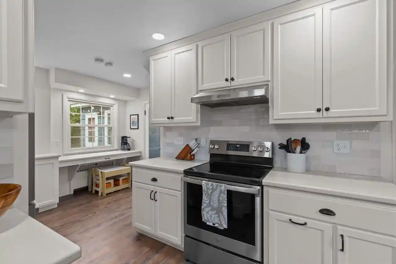 Photo 3 of Single family home for sale at 165 River Dr, Appleton, WI 54915 | MLS# 50332409 | Listing updated on 2026-09-22