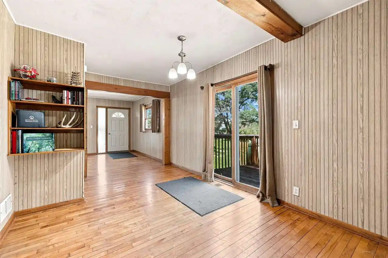 Photo 3 of Single family home for sale at 533 Bliss Ave, Stevens Point, WI 54481 | MLS# 22604469 | Listing updated on 2026-09-10
