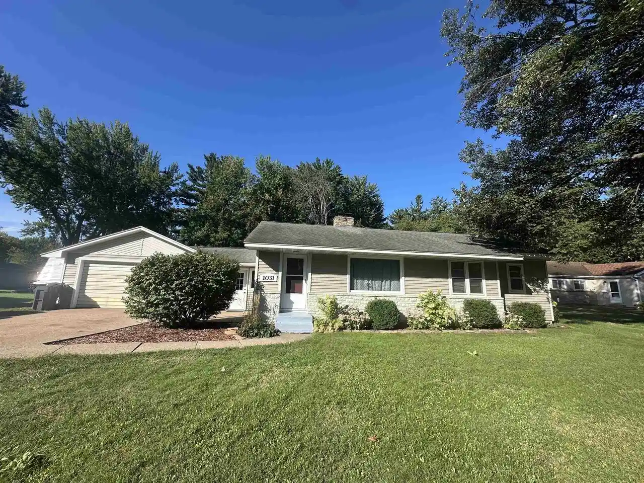 Photo 1 of Single family home for sale at 1031 Wisconsin River Dr, Port Edwards, WI 54469 | MLS# 22604468 | Listing updated on 2026-09-15
