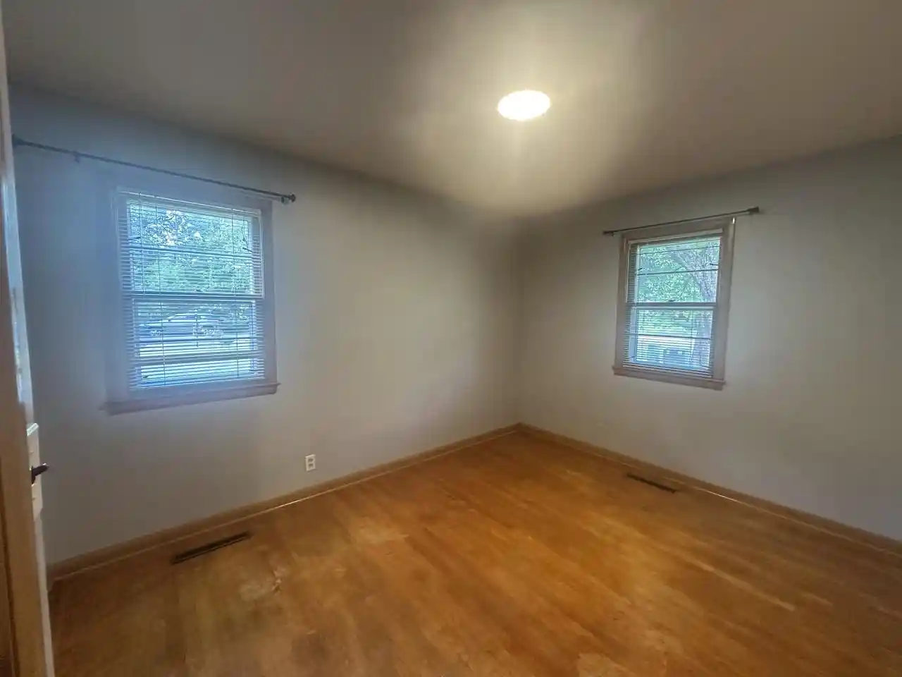 Photo 3 of Single family home for sale at 1031 Wisconsin River Dr, Port Edwards, WI 54469 | MLS# 22604468 | Listing updated on 2026-09-15