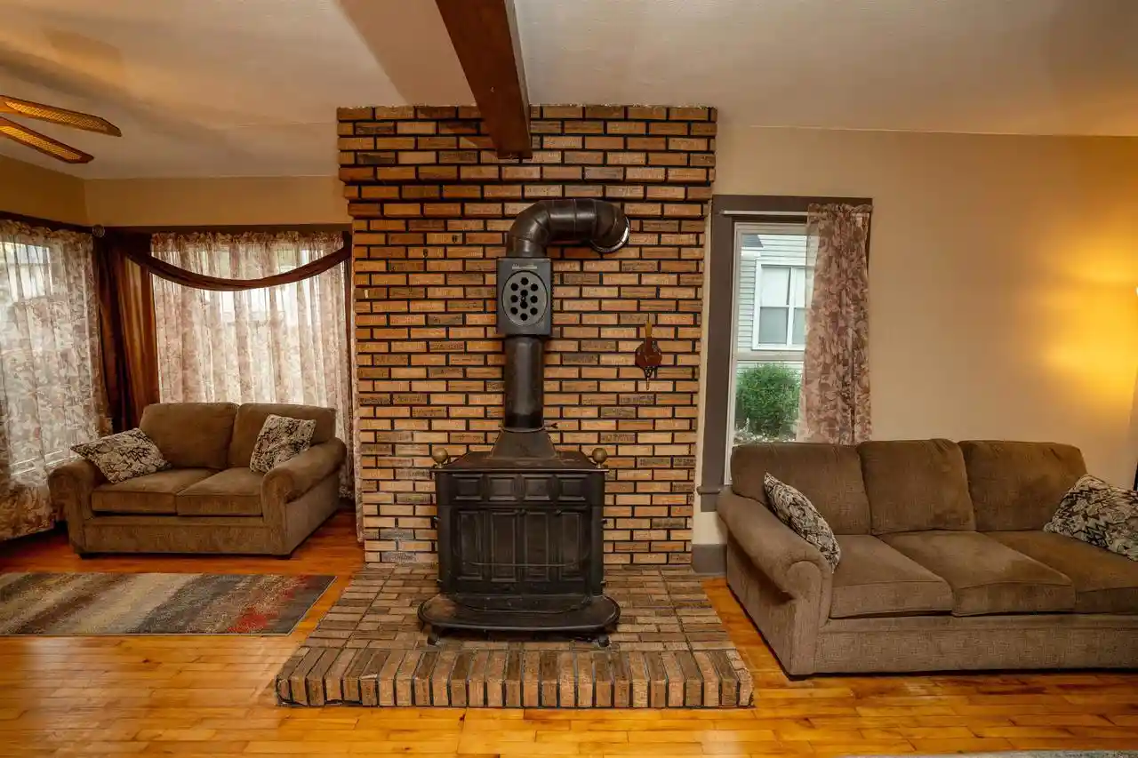 Photo 4 of Single family home for sale at 213 S Franklin St, Oconto Falls, WI 54154 | MLS# 50332411 | Listing updated on 2026-09-20