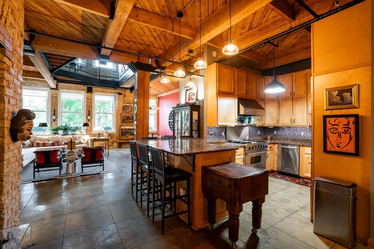 Photo 2 of Condo for sale at 904 E Pearson St #104, Milwaukee, WI 53202 | MLS# 1979973 | Listing updated on 2026-09-17