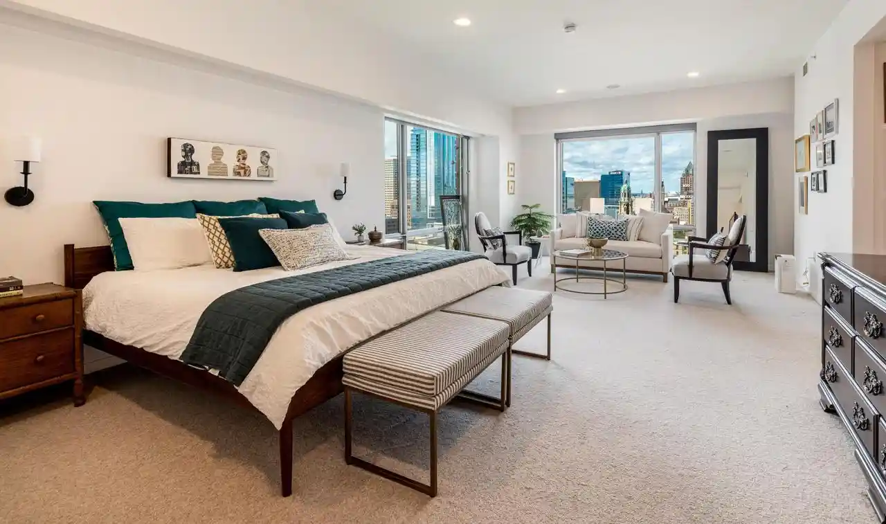 Photo 2 of Condo for sale at 923 E Kilbourn Ave #1403, Milwaukee, WI 53202 | MLS# 1979976 | Listing updated on 2026-09-18