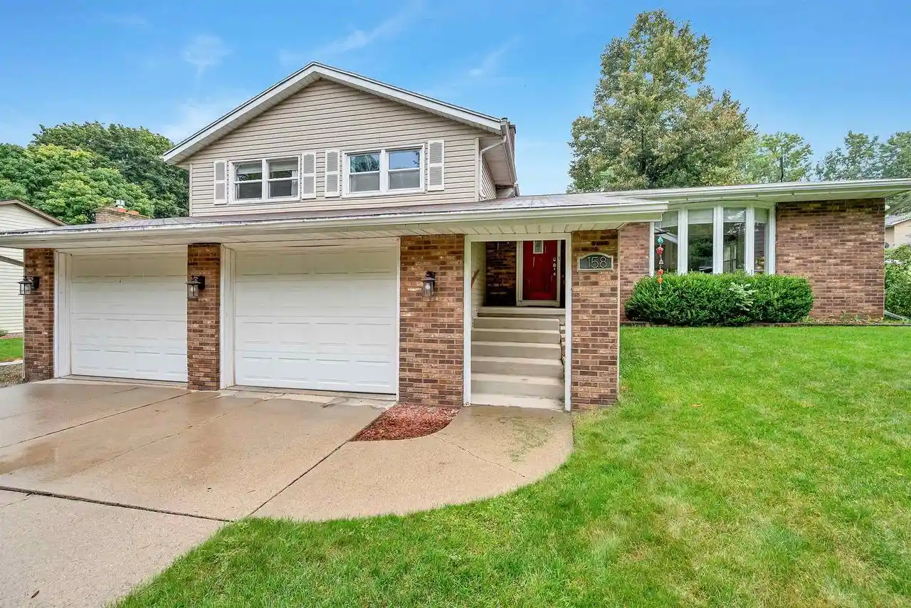 Photo 1 of Single family home for sale at 158 Winchester Way, Green Bay, WI 54302 | MLS# 50332417 | Listing updated on 2026-09-16