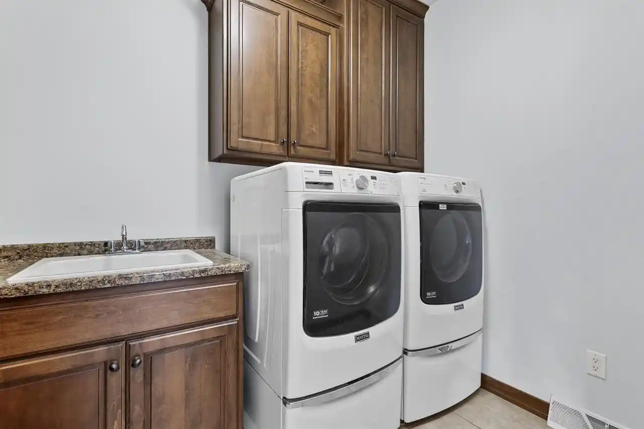 Photo 3 of Single family home for sale at 2481 Copper Ln, Green Bay, WI 54311 | MLS# 50332413 | Listing updated on 2026-09-24
