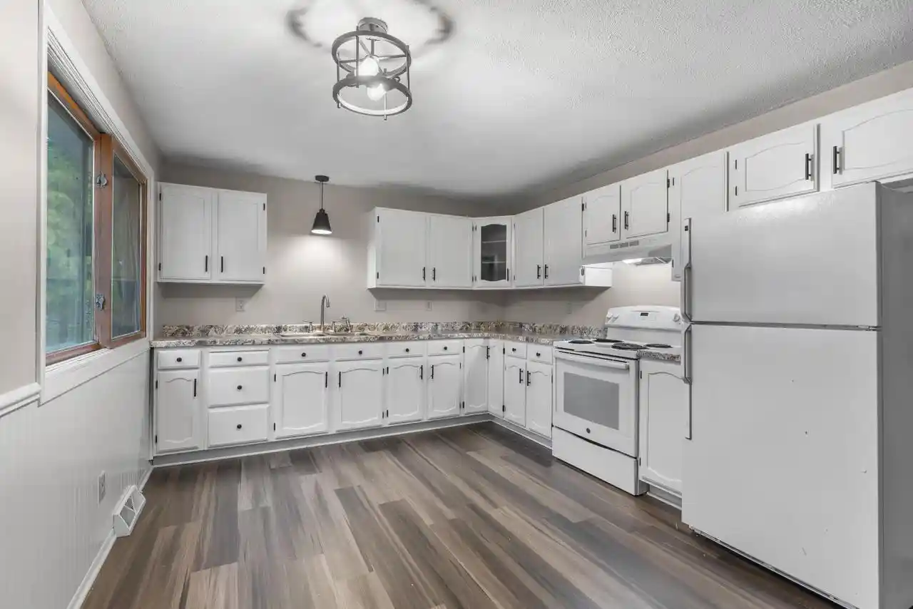 Photo 3 of Single family home for sale at 1200 Fieldcrest Dr, Menasha, WI 54952 | MLS# 50332422 | Listing updated on 2026-09-14