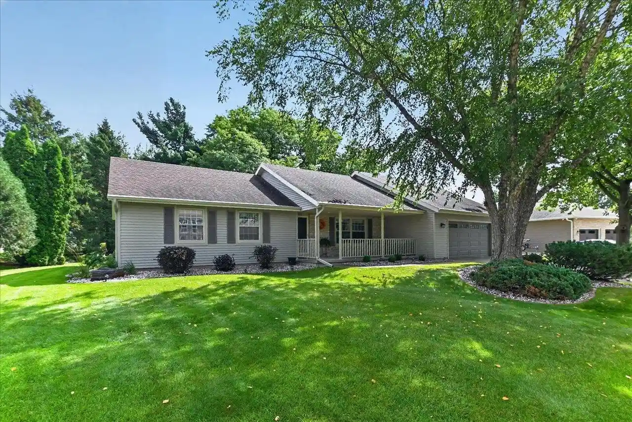 Photo 1 of Single family home for sale at 617 Kvamme Ln, Stoughton, WI 53589 | MLS# 2032373 | Listing updated on 2026-09-16