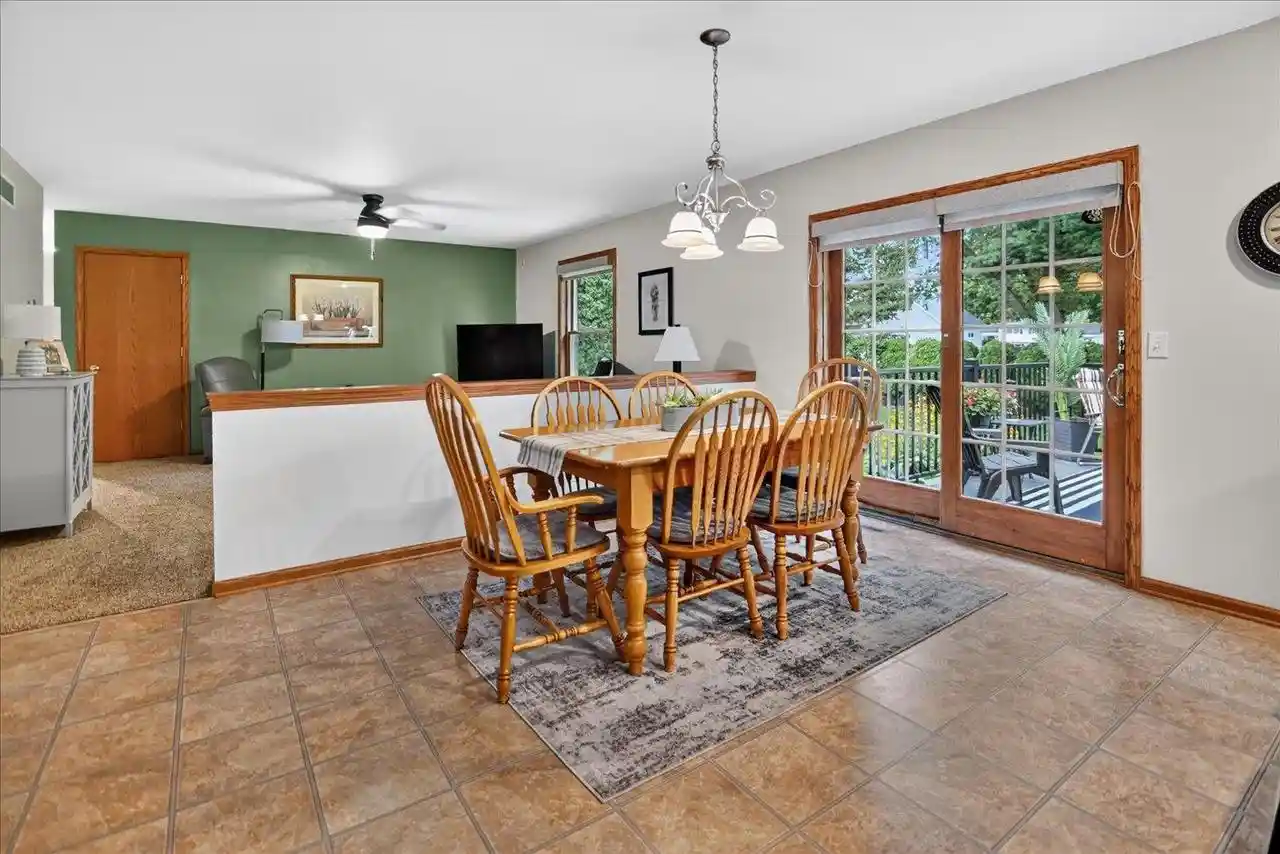 Photo 2 of Single family home for sale at 617 Kvamme Ln, Stoughton, WI 53589 | MLS# 2032373 | Listing updated on 2026-09-16