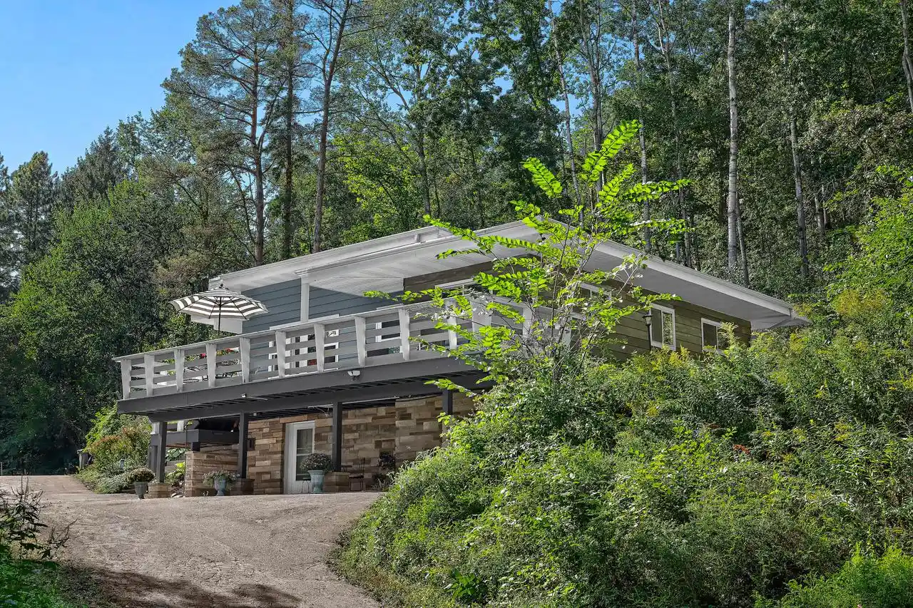 Photo 1 of Single family home for sale at W5240 Us Hwy 14/61, La Crosse, WI 54601 | MLS# 1979989 | Listing updated on 2026-09-17