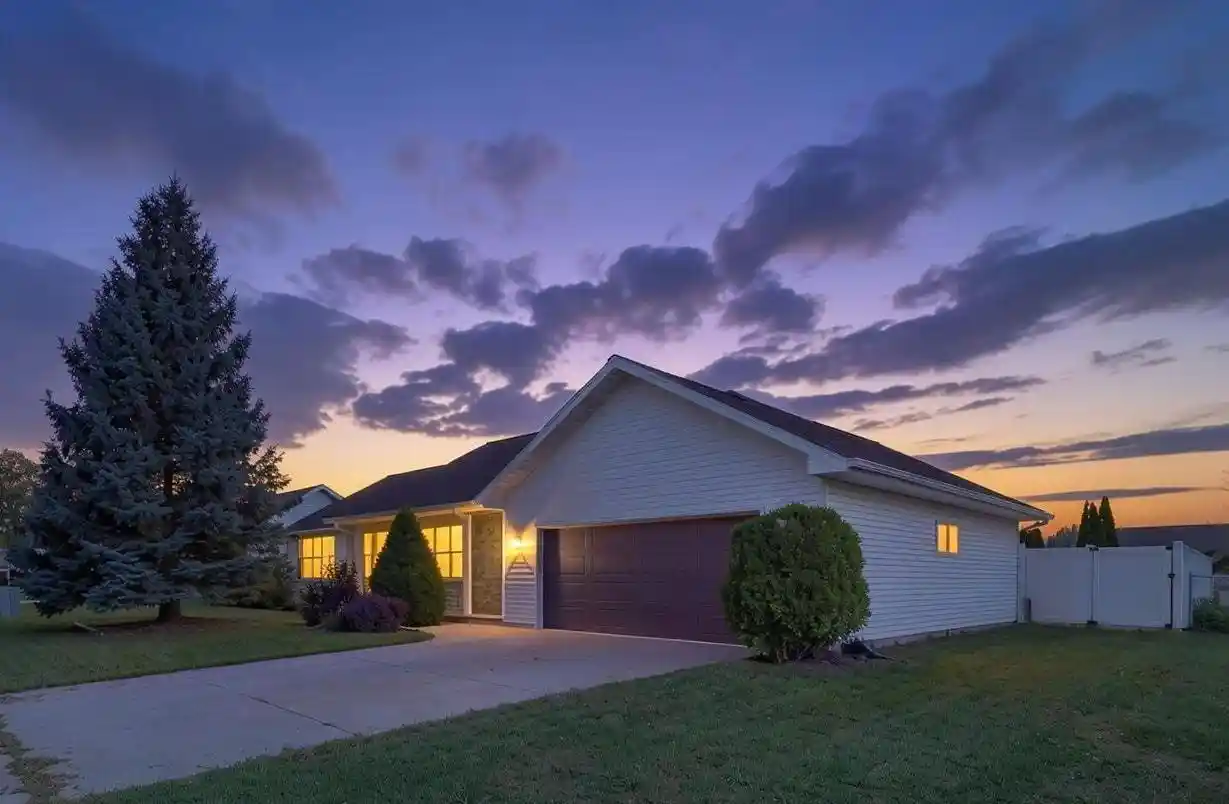 Photo 1 of Sale Pending at 1756 Lemon Ln, De Pere, WI 54115 | MLS# 50332424 | Listing updated on 2026-10-07