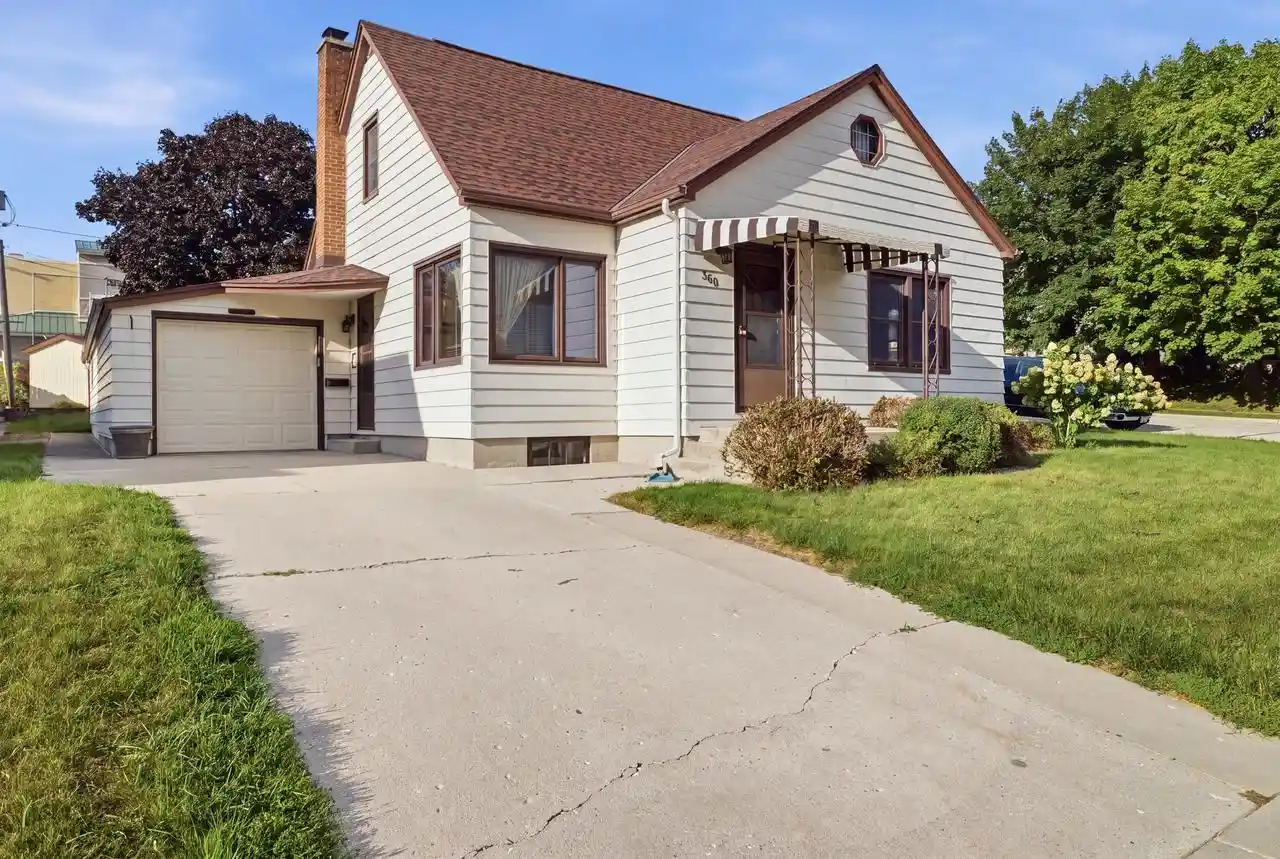Photo 1 of Single family home for sale at 300 St Rose Ave, Fredonia, WI 53021 | MLS# 1979999 | Listing updated on 2026-09-18