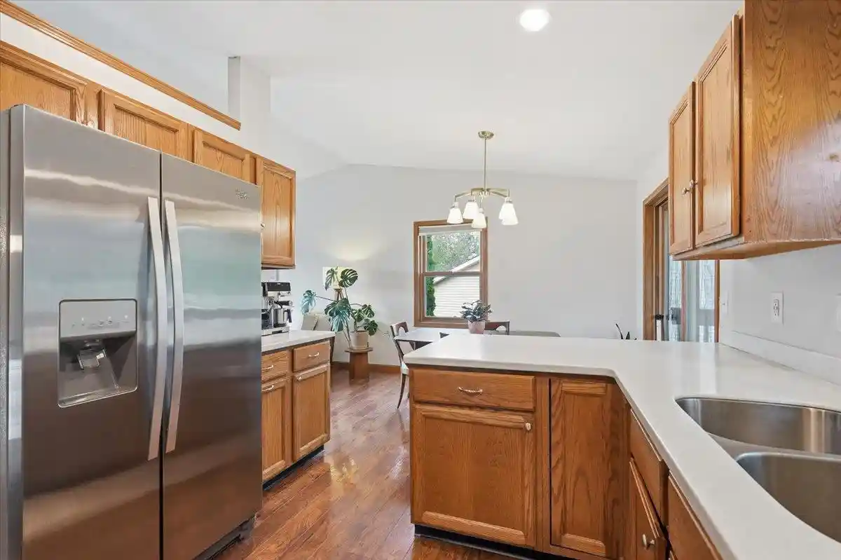 Photo 4 of Sale Pending at 622 N Woods Edge Dr, Oregon, WI 53575 | MLS# 2032391 | Listing updated on 2026-09-22