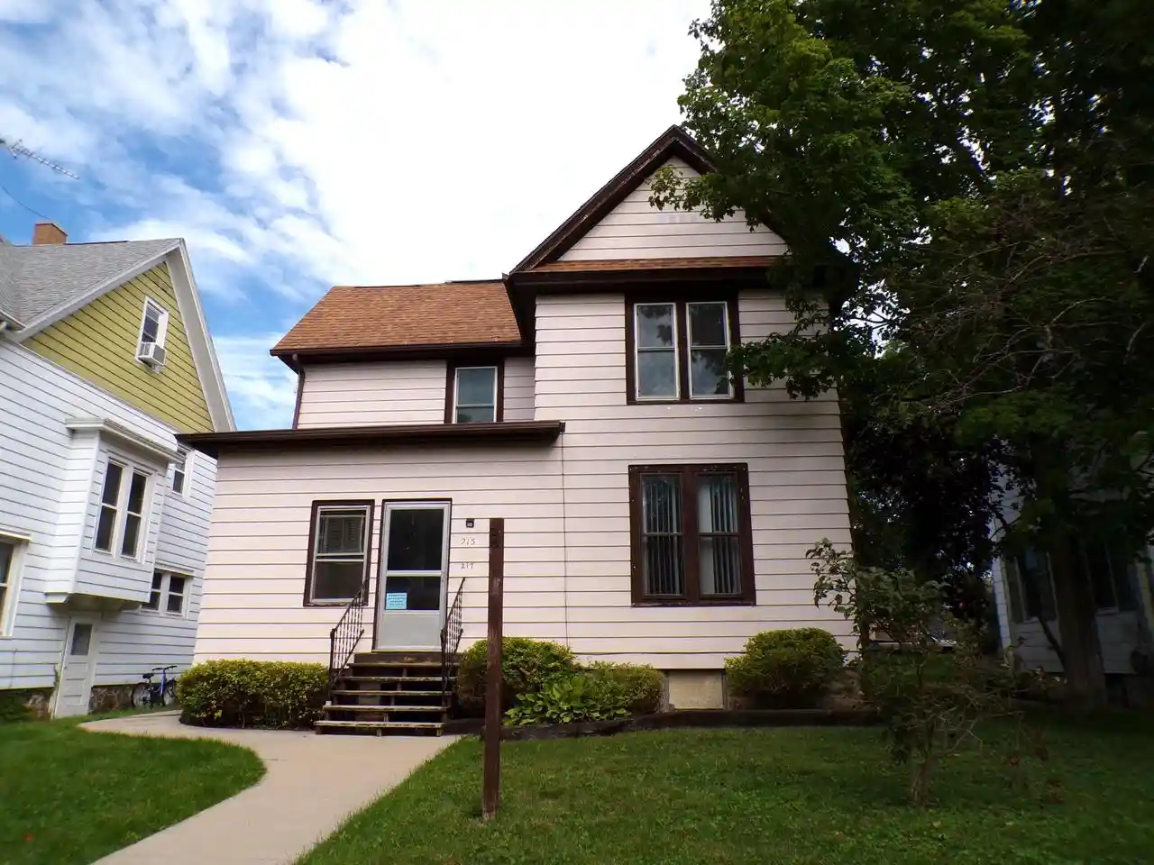 Photo 1 of Sale Pending at 215 217 College St #217, Watertown, WI 53094 | MLS# 1980005 | Listing updated on 2026-09-20