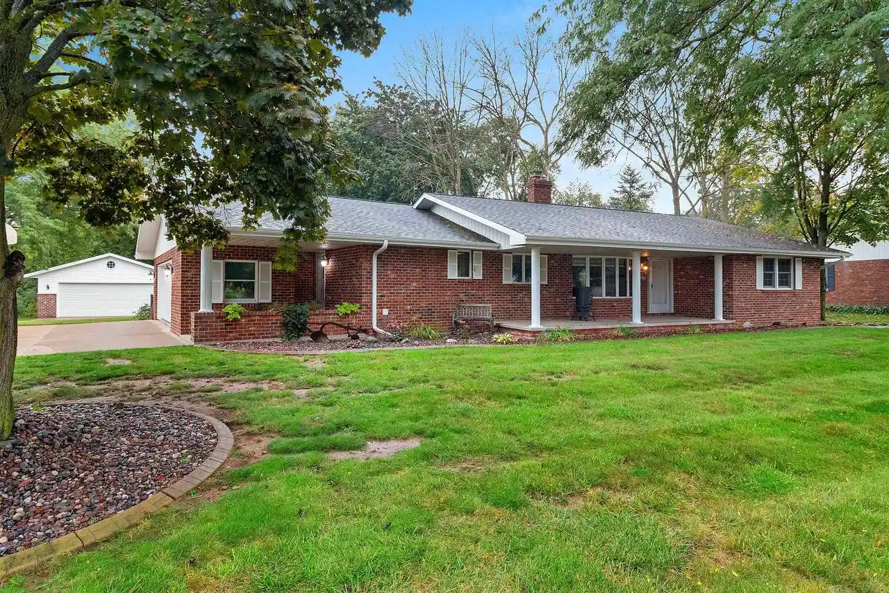 Photo 1 of Single family home for sale at 608 Woodside Dr, Seymour, WI 54165 | MLS# 50332412 | Listing updated on 2026-09-15