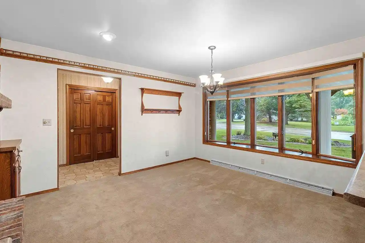 Photo 4 of Single family home for sale at 608 Woodside Dr, Seymour, WI 54165 | MLS# 50332412 | Listing updated on 2026-09-15