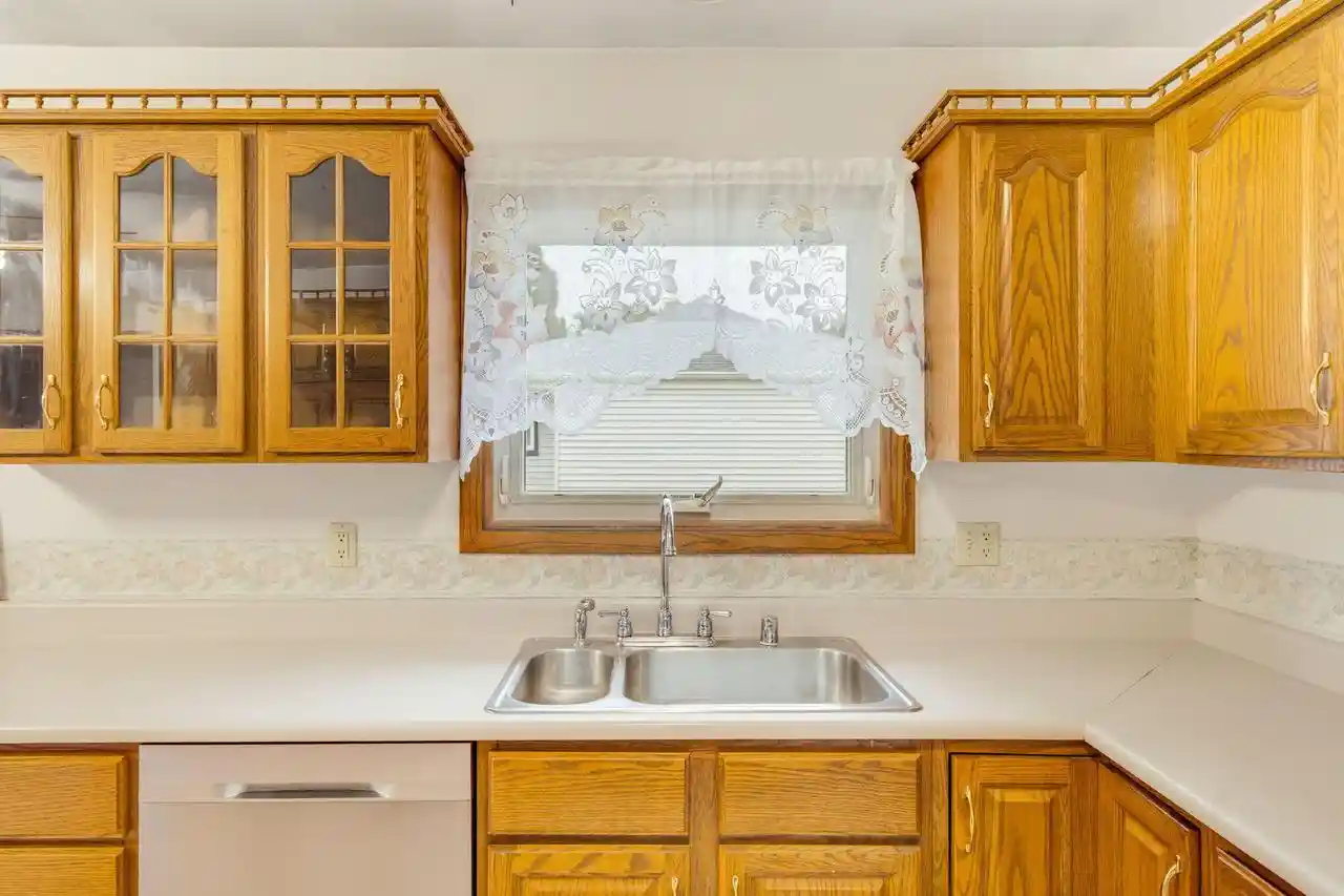 Photo 4 of Sale Pending at 5856 S New York Ave, Cudahy, WI 53110 | MLS# 1980017 | Listing updated on 2026-09-14