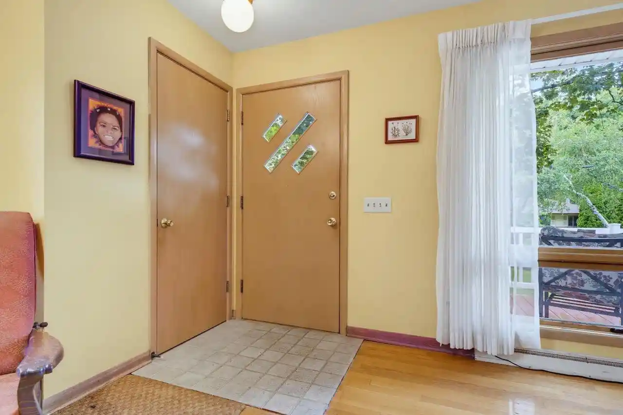 Photo 3 of Single family home for sale at 5112 Arrowhead Dr, Monona, WI 53716 | MLS# 2032397 | Listing updated on 2026-09-13