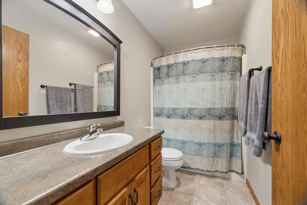 Photo 4 of Single family home for sale at 1413 Bowen St, Oshkosh, WI 54901 | MLS# 50332432 | Listing updated on 2026-09-16