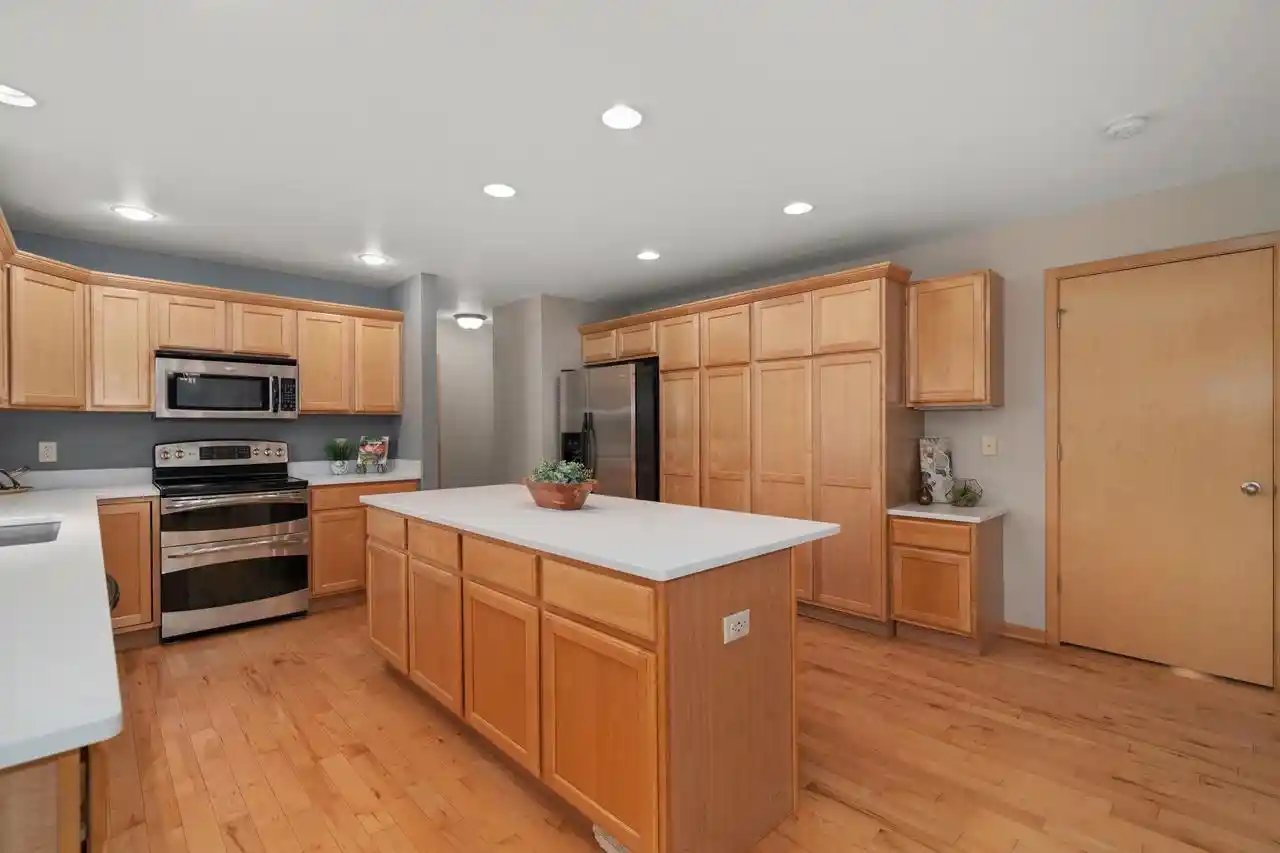 Photo 3 of Single family home for sale at 1716 Oakridge Ct, Stoughton, WI 53589 | MLS# 2032396 | Listing updated on 2026-09-17