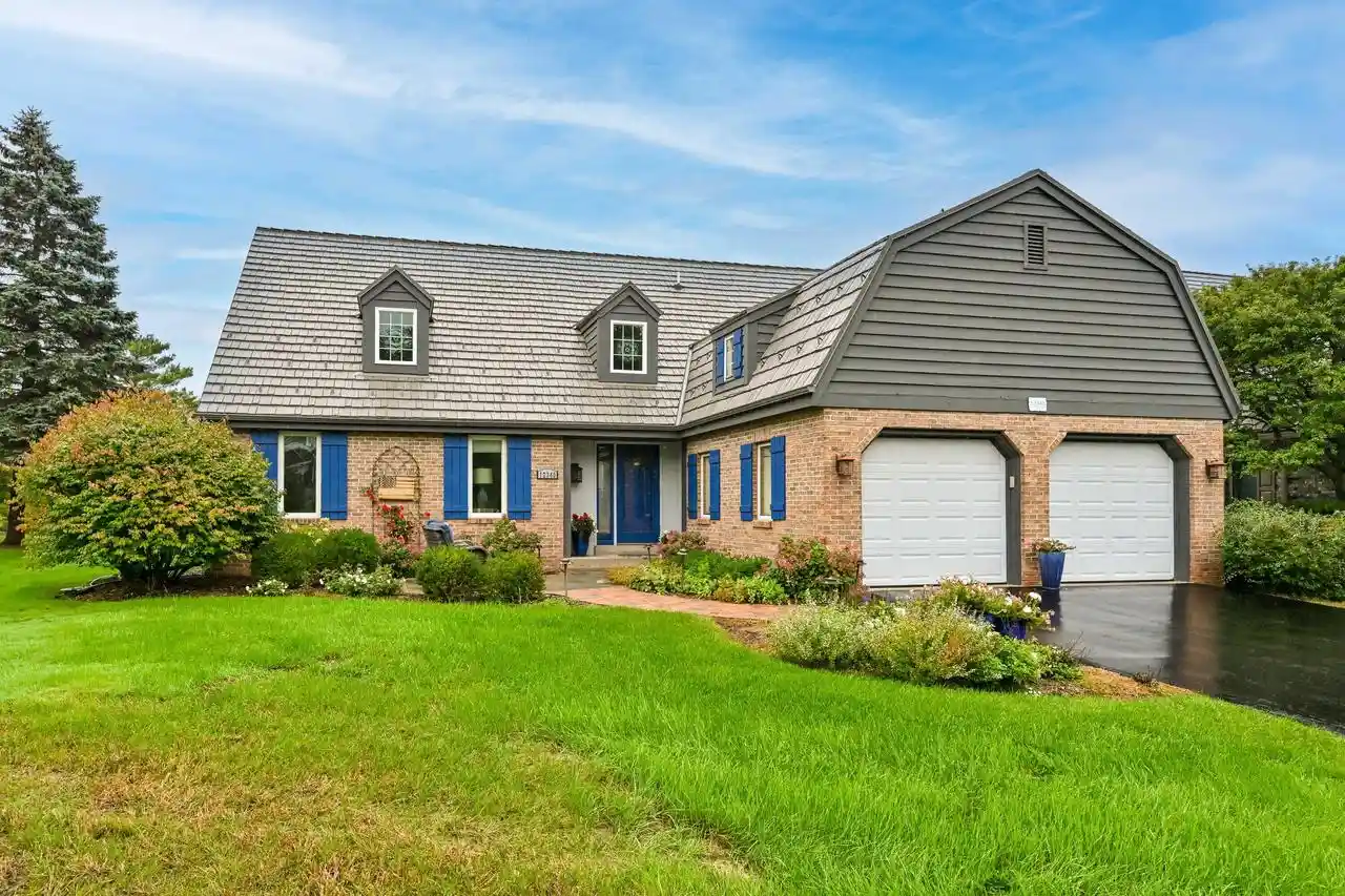 Condo for sale at 12340 N Fairway Hts Dr, Mequon, WI 53092 | MLS# 1980027