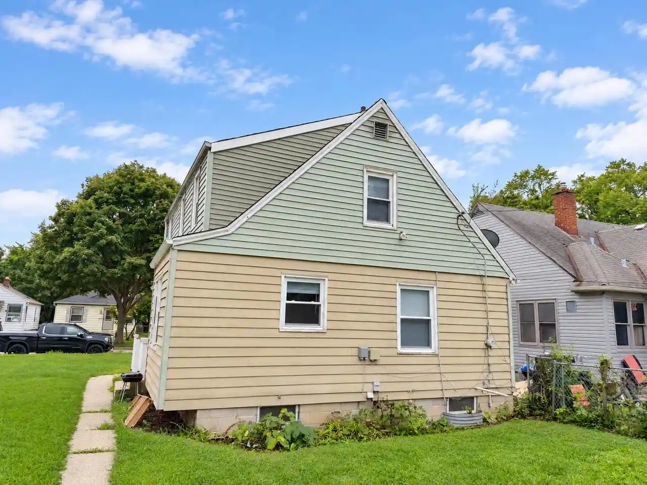 Photo 2 of Single family home for sale at 4226 Courtland Ave, Milwaukee, WI 53209 | MLS# 1980030 | Listing updated on 2026-09-27