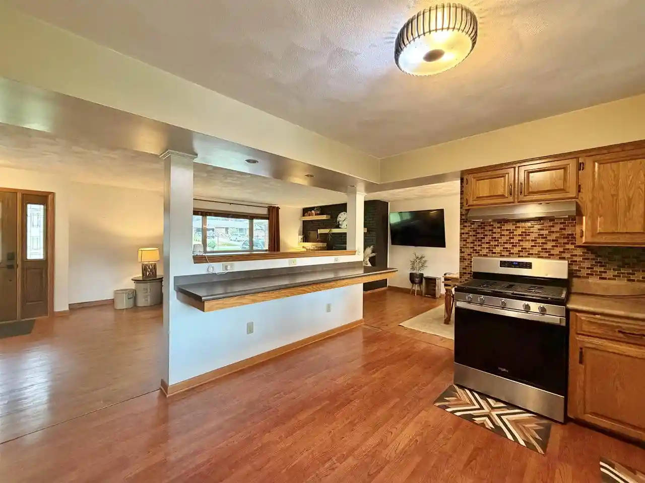 Photo 4 of Single family home for sale at 826 E Post Rd, Beloit, WI 53511 | MLS# 2032405 | Listing updated on 2026-10-02