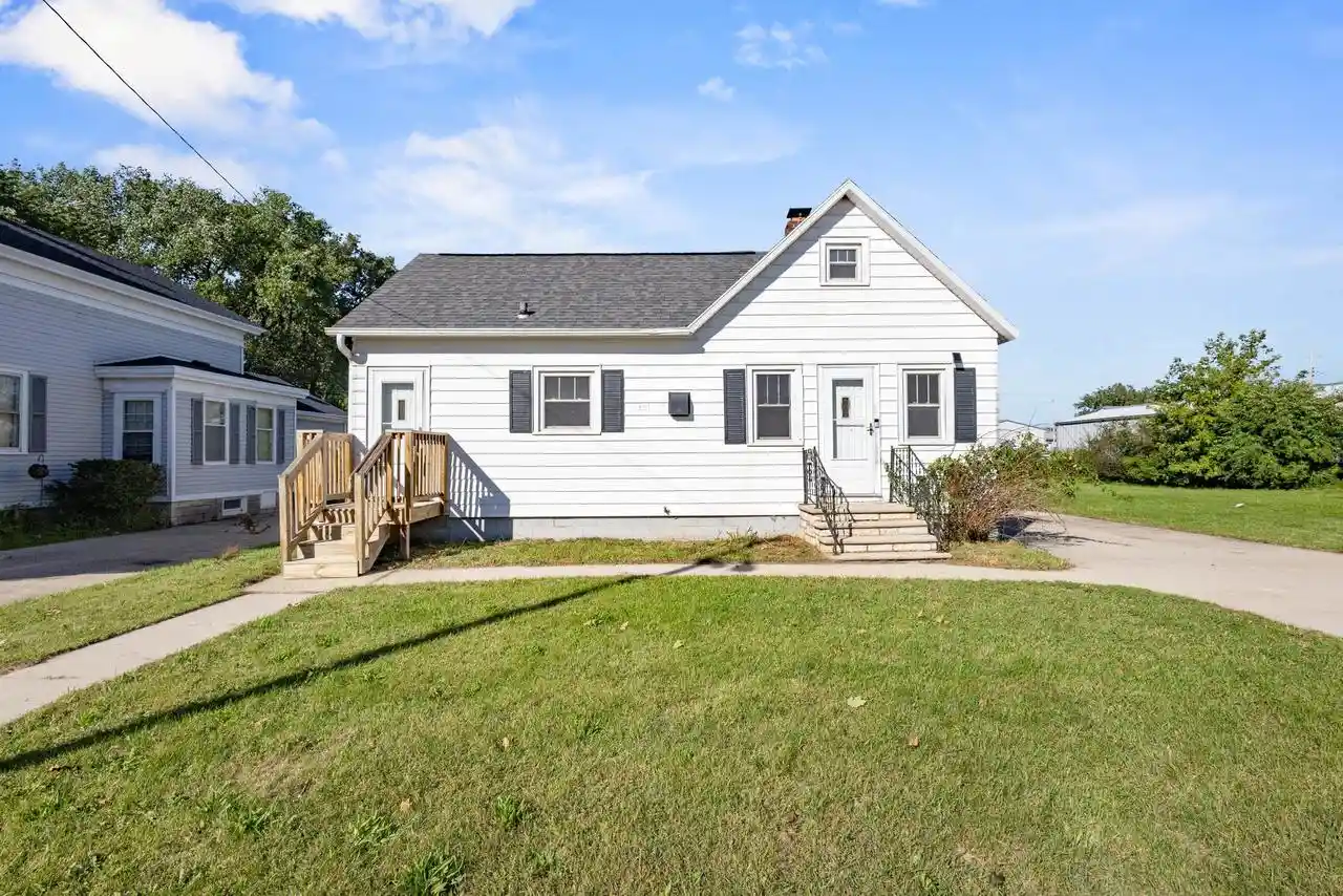 Single family home for sale at 1251 Doblon St, Green Bay, WI 54302 | MLS# 50332446