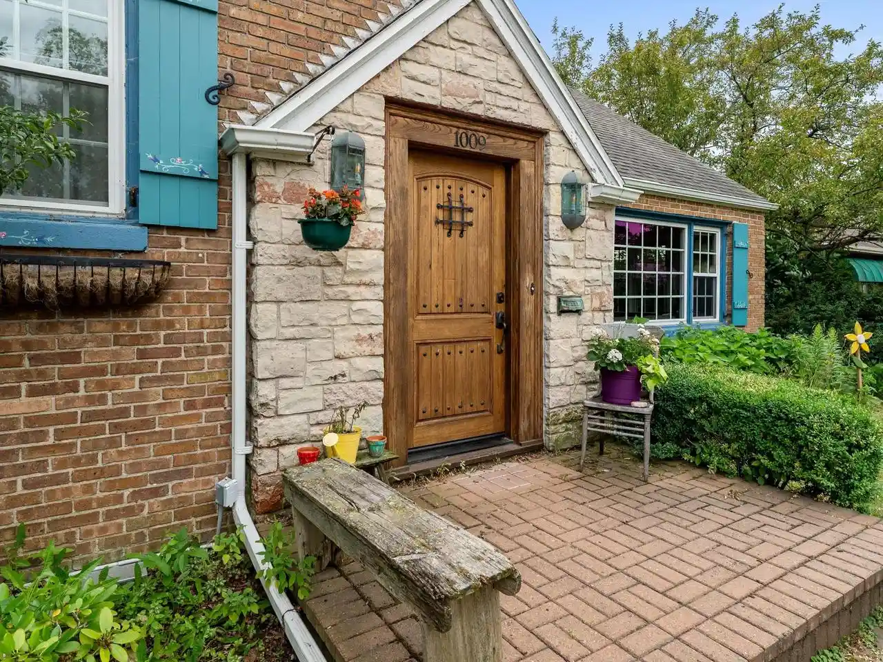 Photo 4 of Single family home for sale at 1009 Waldo Blvd, Manitowoc, WI 54220 | MLS# 1980035 | Listing updated on 2026-10-02