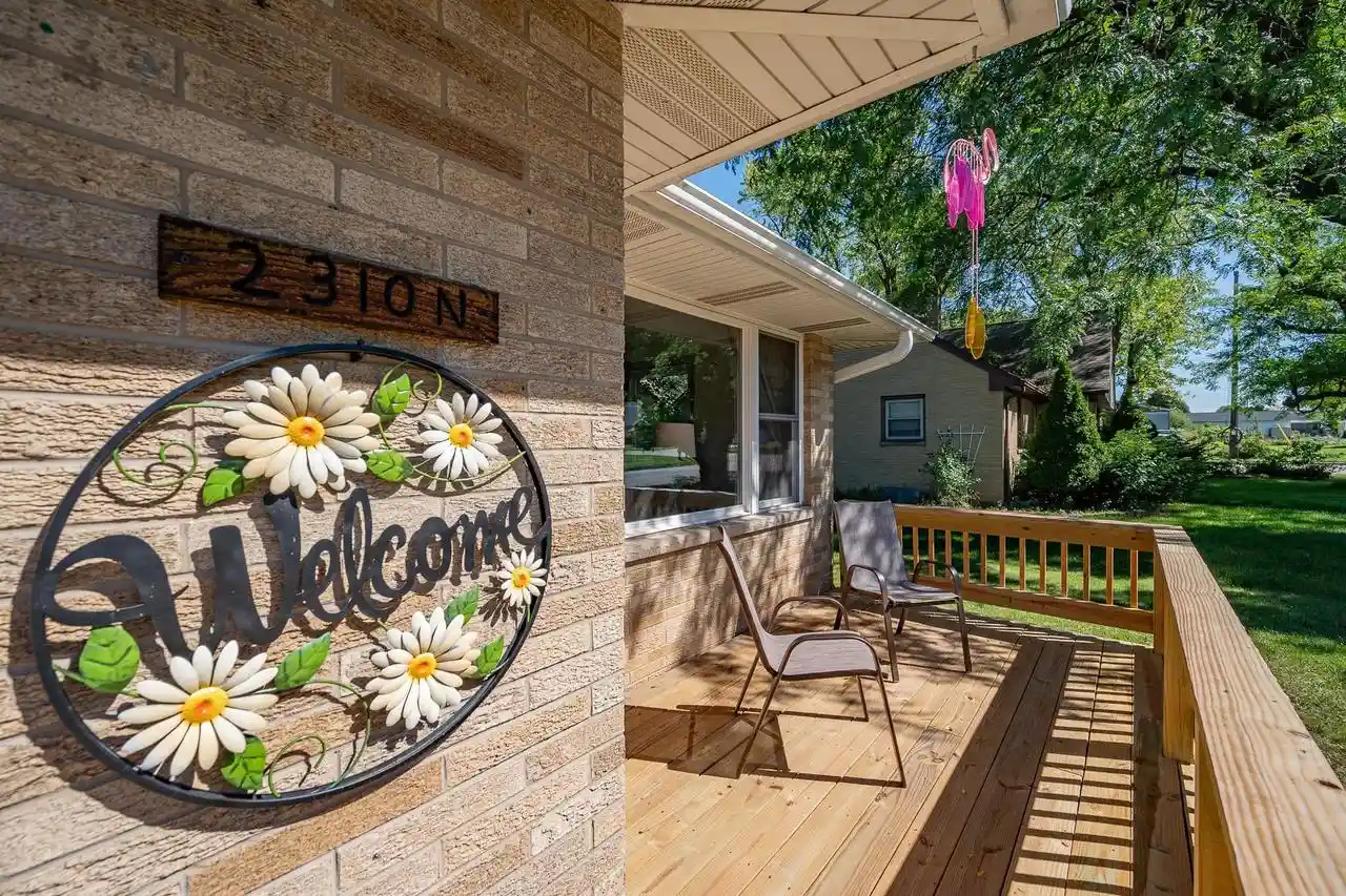Photo 3 of Single family home for sale at 2310 N Idlewild Ct, Green Bay, WI 54303 | MLS# 50332450 | Listing updated on 2026-09-11