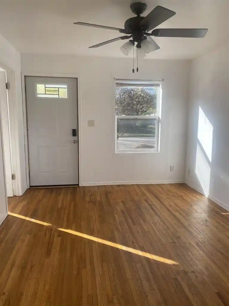 Photo 2 of Single family home for sale at 800 7th Street, Green Bay, WI 54304 | MLS# 50332454 | Listing updated on 2026-09-21