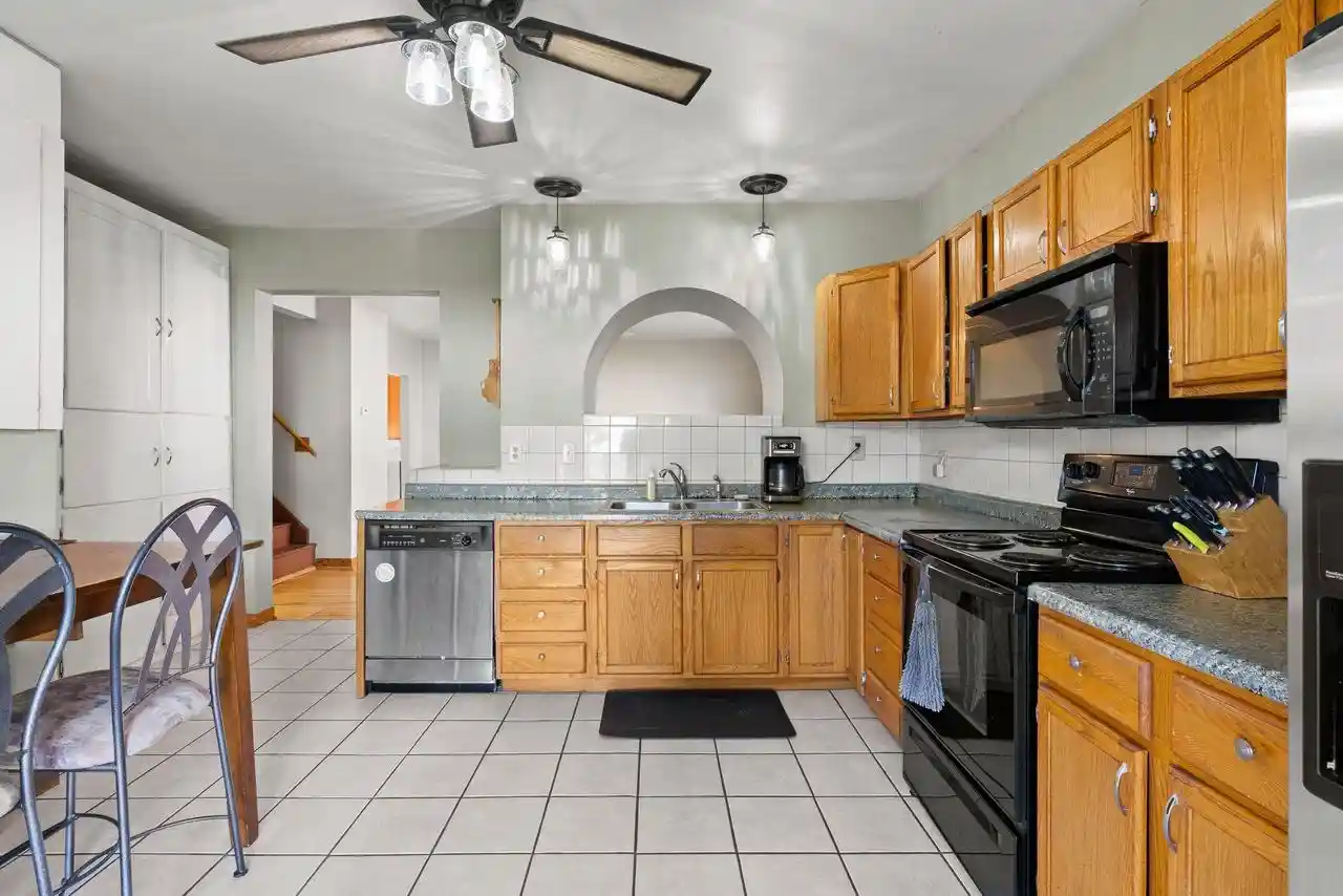 Photo 3 of Single family home for sale at 315 E Quincy St, New London, WI 54961 | MLS# 50332467 | Listing updated on 2026-09-13