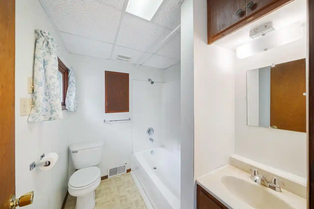 Photo 3 of Single family home for sale at 902 N Linwood Ave, Appleton, WI 54914 | MLS# 50332470 | Listing updated on 2026-09-14