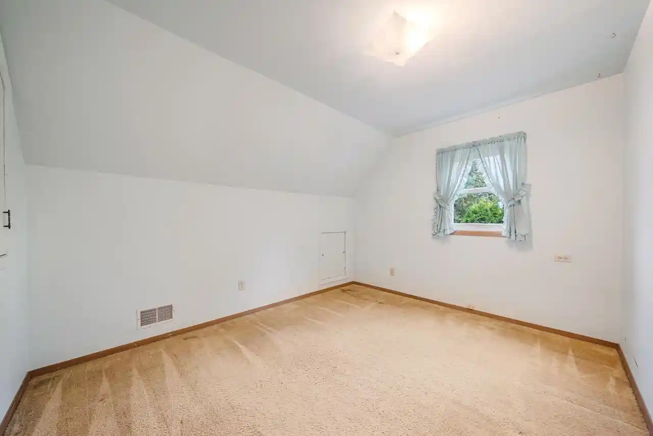 Photo 3 of Single family home for sale at 902 N Linwood Ave, Appleton, WI 54914 | MLS# 50332470 | Listing updated on 2026-09-14