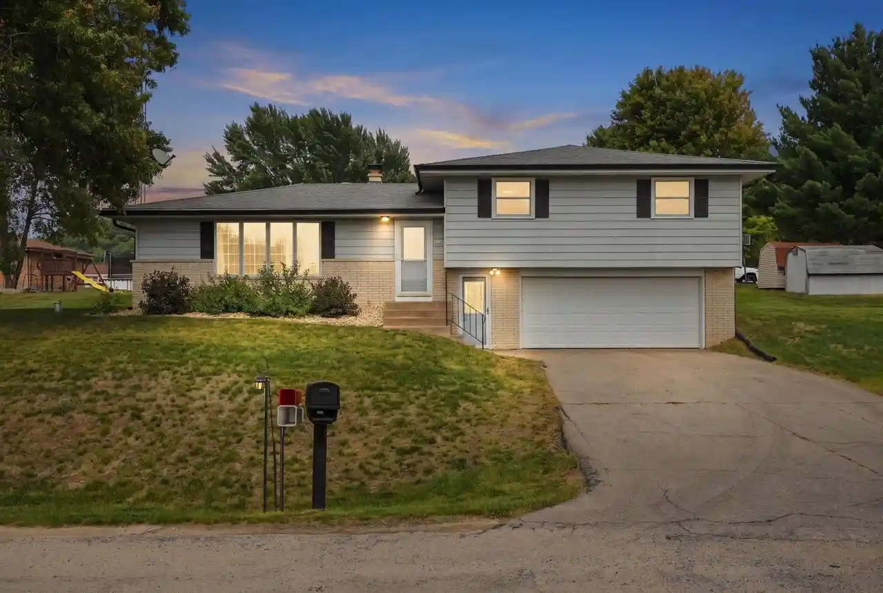 Photo 1 of Single family home for sale at 1614 Thomas St, Hazel Green, WI 53811 | MLS# 2032408 | Listing updated on 2026-10-13
