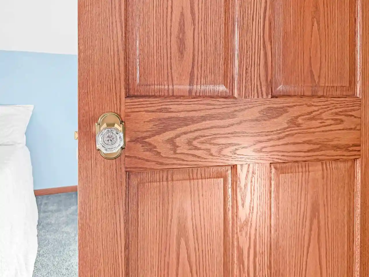 Photo 2 of Single family home for sale at 1564 Plummer St, Oshkosh, WI 54902 | MLS# 50332427 | Listing updated on 2026-09-21