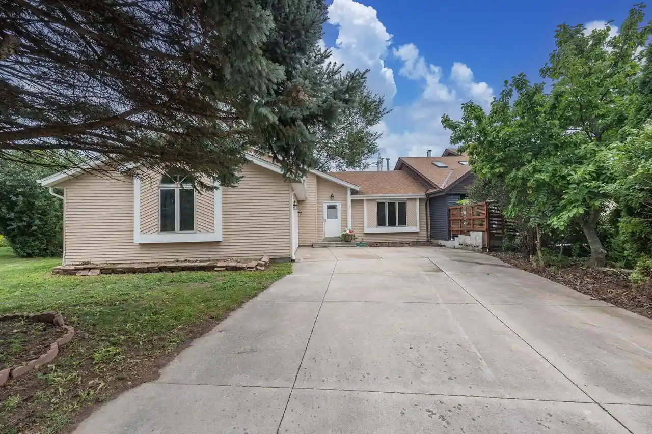 Photo 1 of Condo for sale at 8570 N Meadowside Ct, Milwaukee, WI 53223 | MLS# 1980046 | Listing updated on 2026-09-12