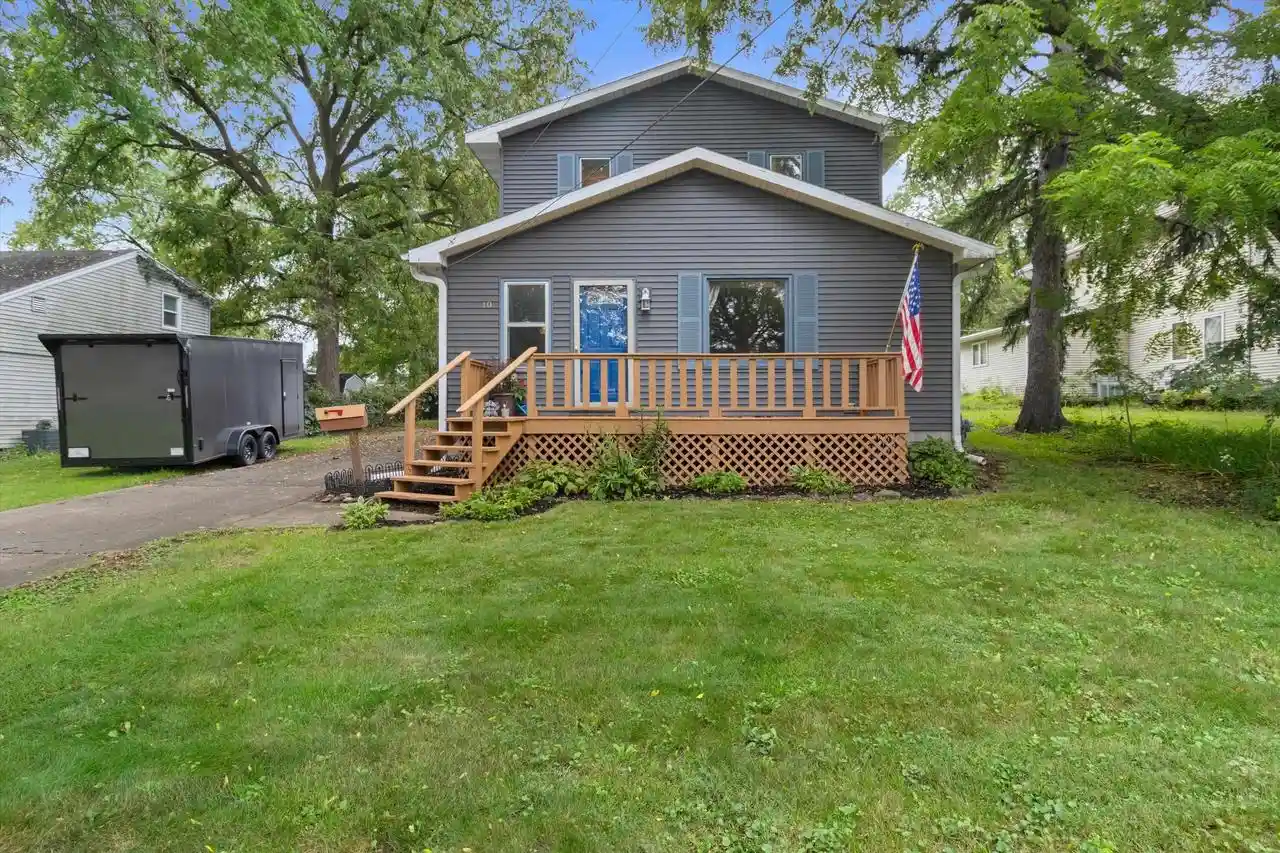 Photo 1 of Single family home for sale at 10 Maple Ct, Edgerton, WI 53534 | MLS# 2032410 | Listing updated on 2026-09-15